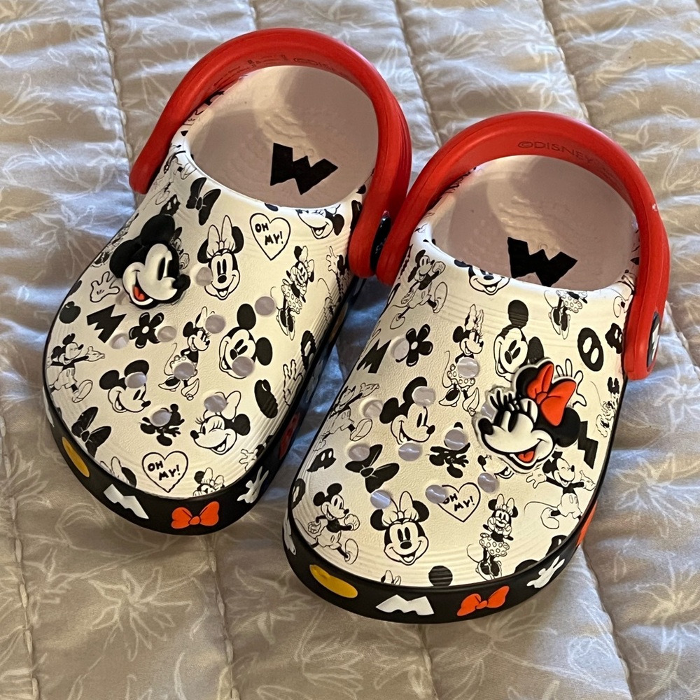 Toddler Mickey/Minnie Mouse Crocs